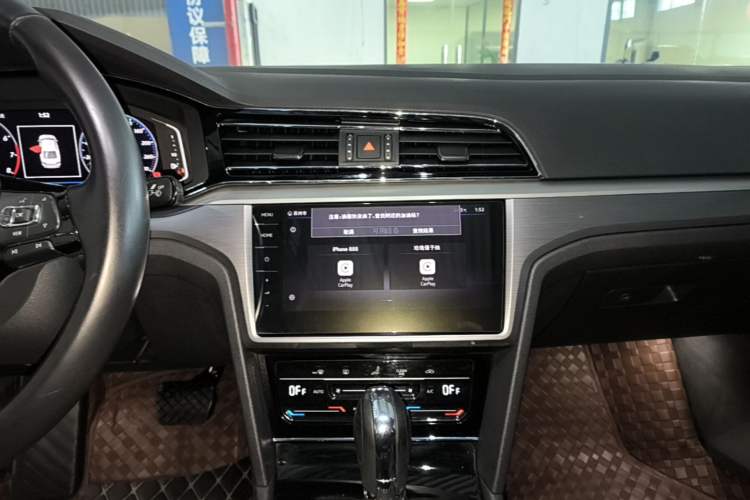 Used Volkswagen Lamando 2021 280TSI DSG Comfort Edition Audio And AC Panel