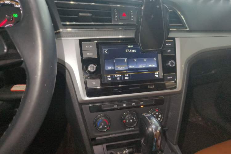Used Volkswagen Lamando 2021 230TSI DSG Fashion Edition Audio And AC Panel