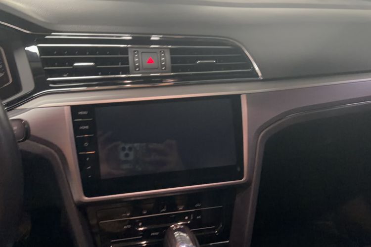 Used Volkswagen Lamando 2021 280TSI DSG Comfort Edition Audio And AC Panel