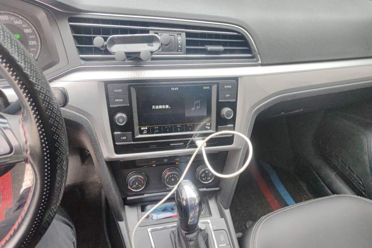 Used Volkswagen Lamando 2021 230TSI DSG Fashion Edition Audio And AC Panel