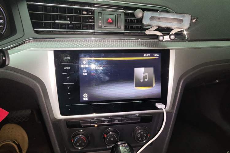Used Volkswagen Lamando 2021 230TSI DSG Fashion Edition Audio And AC Panel