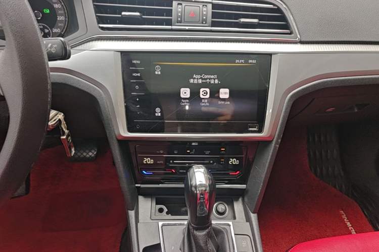 Used Volkswagen Lamando 2021 230TSI DSG Fashion Edition Audio And AC Panel