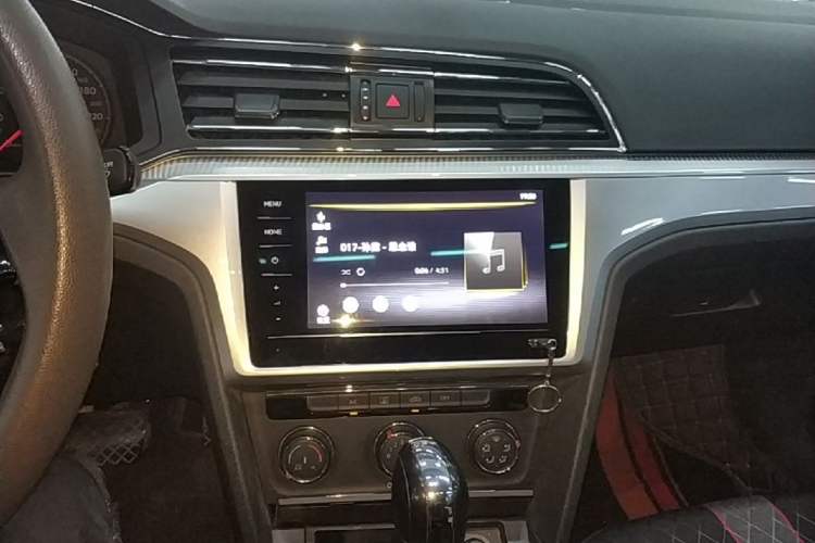 Used Volkswagen Lamando 2021 230TSI DSG Fashion Edition Audio And AC Panel