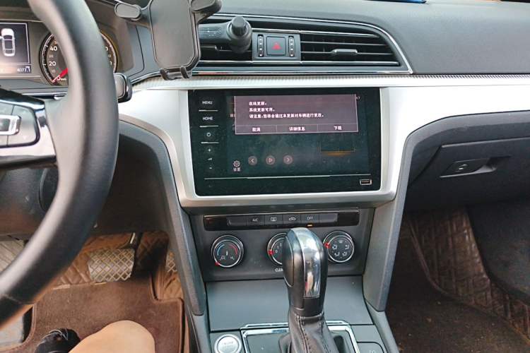 Used Volkswagen Lamando 2021 230TSI DSG Fashion Edition Audio And AC Panel