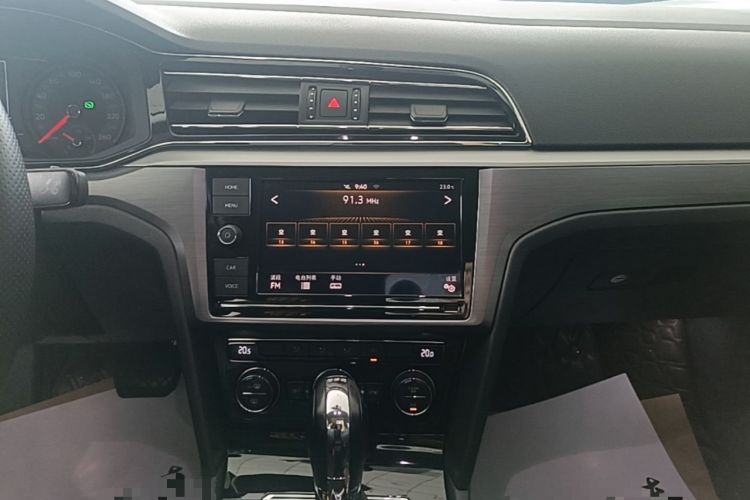 Used Volkswagen Lamando 2021 280TSI DSG Comfort Edition Audio And AC Panel