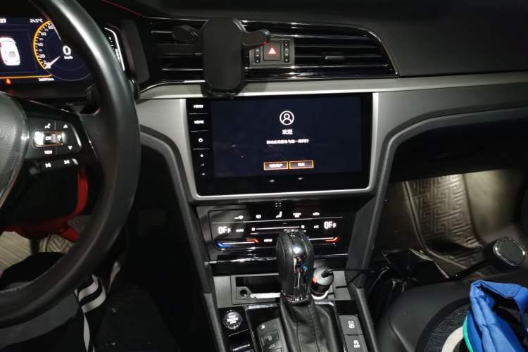 Used Volkswagen Lamando 2021 Revised Version 280TSI DSG Comfort Edition Audio And AC Panel