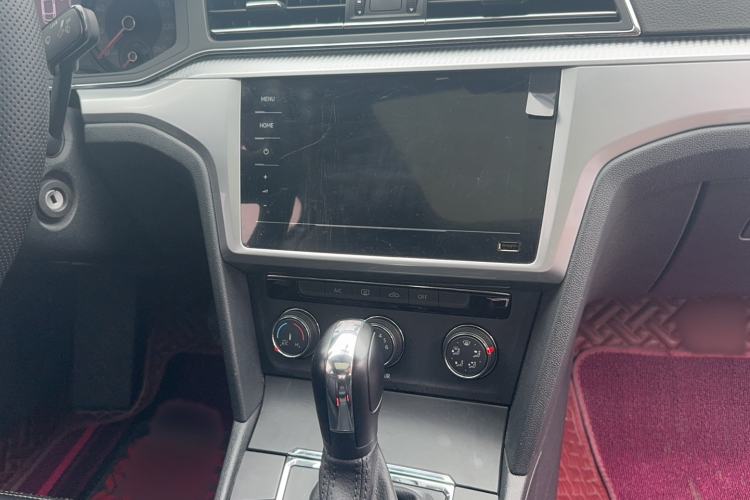 Used Volkswagen Lamando 2021 230TSI DSG Fashion Edition Audio And AC Panel