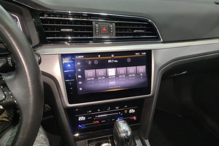 Used Volkswagen Lamando 2021 Revised Version 280TSI DSG Comfort Edition Audio And AC Panel