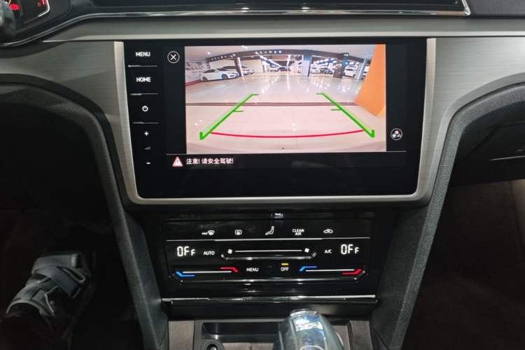 Used Volkswagen Lamando 2021 280TSI DSG Comfort Edition Audio And AC Panel