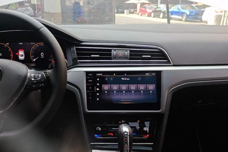 Used Volkswagen Lamando 2021 Revised Version 280TSI DSG Comfort Edition Audio And AC Panel