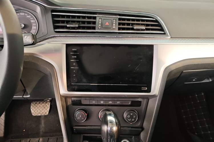 Used Volkswagen Lamando 2021 230TSI DSG Fashion Edition Audio And AC Panel