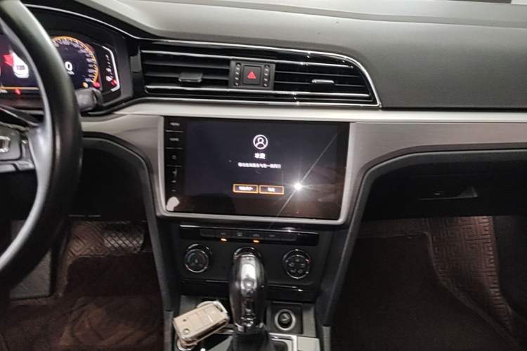 Used Volkswagen Lamando 2021 Revised Version 280TSI DSG Comfort Edition Audio And AC Panel