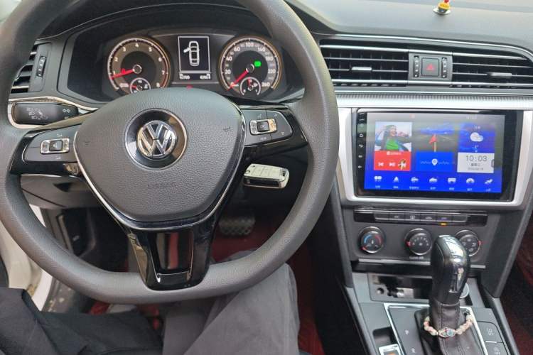 Used Volkswagen Lamando 2021 230TSI DSG Fashion Edition Audio And AC Panel