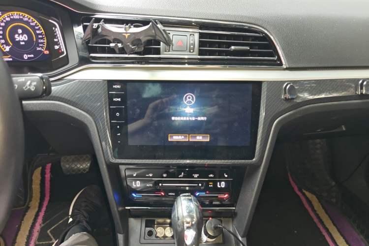 Used Volkswagen Lamando 2021 280TSI DSG Luxury Phantom Edition Audio And AC Panel