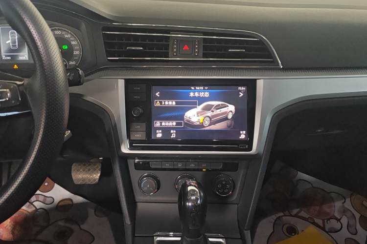 Used Volkswagen Lamando 2021 230TSI DSG Fashion Edition Audio And AC Panel