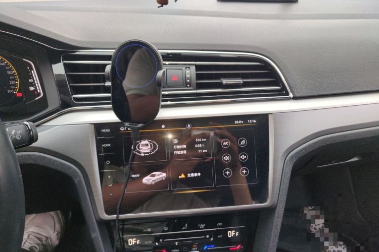Used Volkswagen Lamando 2021 280TSI DSG Comfort Edition Audio And AC Panel
