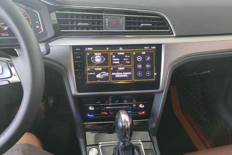 Used Volkswagen Lamando 2021 Revised Version 280TSI DSG Comfort Edition Audio And AC Panel