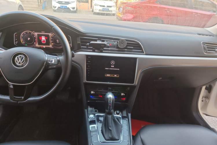 Used Volkswagen Lamando 2021 Revised Version 280TSI DSG Comfort Edition Audio And AC Panel