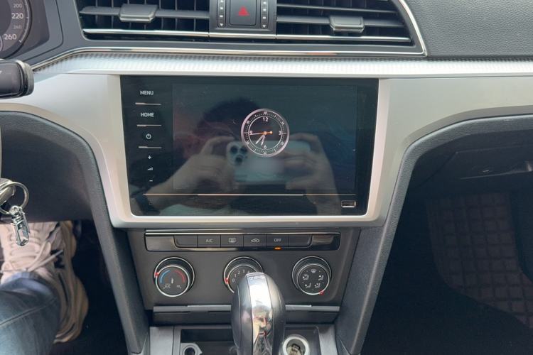 Used Volkswagen Lamando 2021 230TSI DSG Fashion Edition Audio And AC Panel
