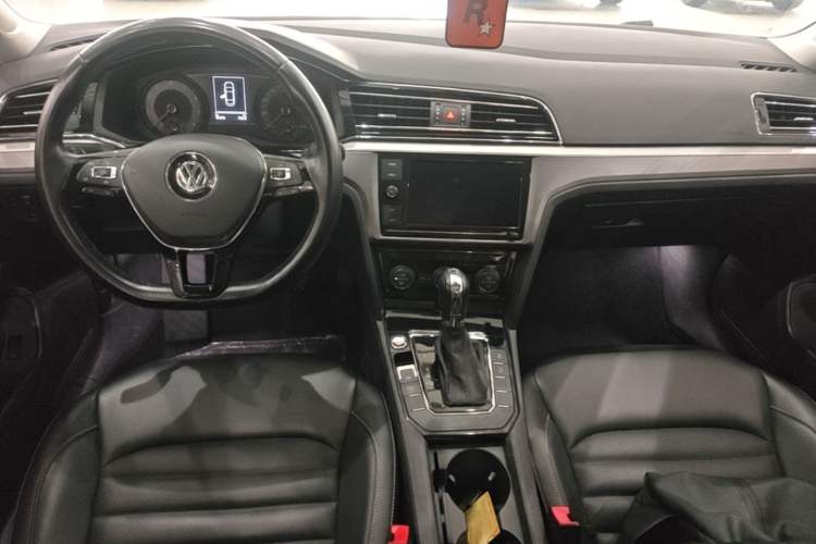 Used Volkswagen Lamando 2021 280TSI DSG Comfort Edition Center Console