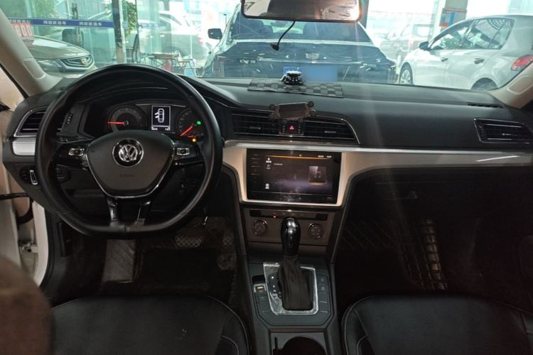 Used Volkswagen Lamando 2021 230TSI DSG Fashion Edition Center Console