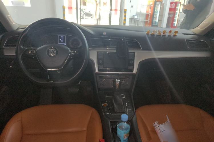 Used Volkswagen Lamando 2021 230TSI DSG Fashion Edition Center Console