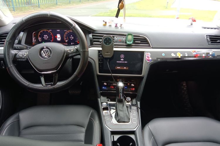 Used Volkswagen Lamando 2021 280TSI DSG Comfort Edition Center Console