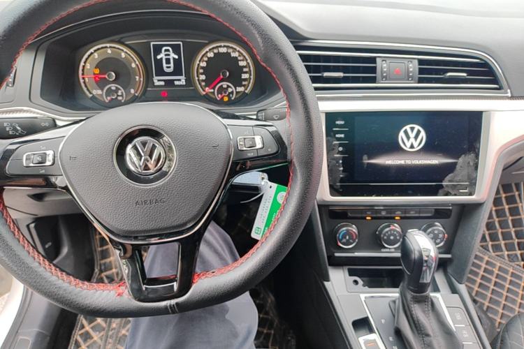 Used Volkswagen Lamando 2021 230TSI DSG Fashion Edition Center Console