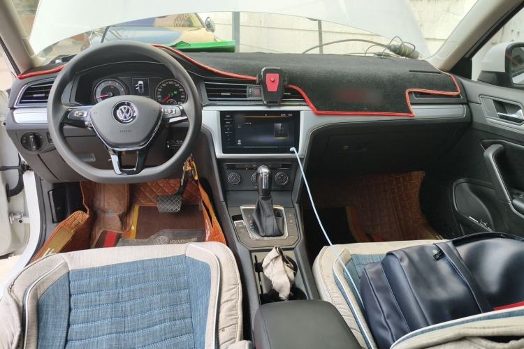 Used Volkswagen Lamando 2021 230TSI DSG Fashion Edition Center Console