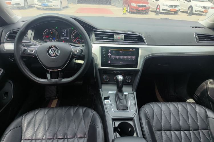 Used Volkswagen Lamando 2021 230TSI DSG Fashion Edition Center Console
