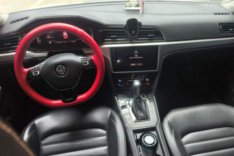 Used Volkswagen Lamando 2021 280TSI DSG Comfort Edition Center Console