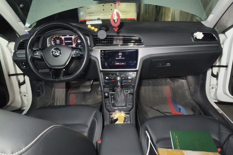 Used Volkswagen Lamando 2021 280TSI DSG Comfort Edition Center Console
