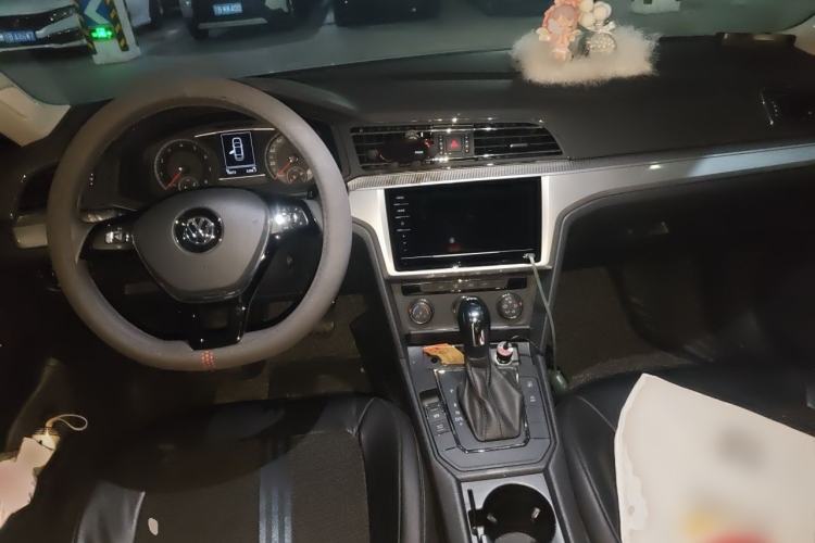 Used Volkswagen Lamando 2021 230TSI DSG Fashion Edition Center Console