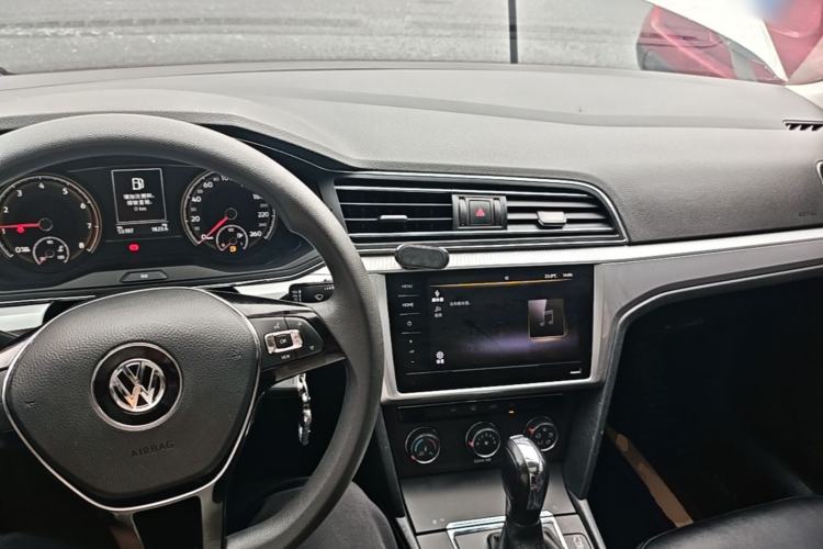 Used Volkswagen Lamando 2021 230TSI DSG Fashion Edition Center Console
