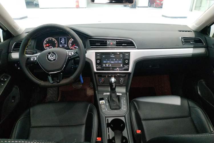 Used Volkswagen Lamando 2021 230TSI DSG Fashion Edition Center Console