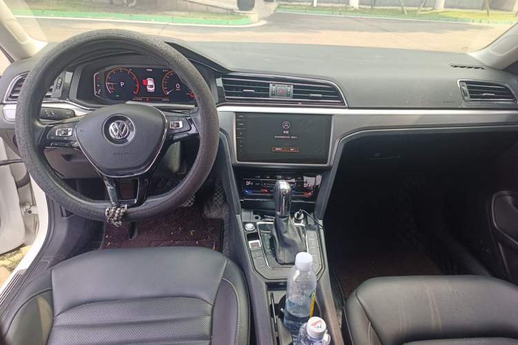 Used Volkswagen Lamando 2021 280TSI DSG Comfort Edition Center Console