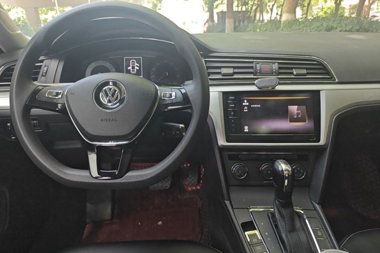 Used Volkswagen Lamando 2021 230TSI DSG Fashion Edition Center Console