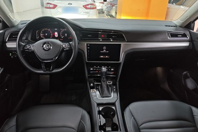 Used Volkswagen Lamando 2021 280TSI DSG Comfort Edition Center Console