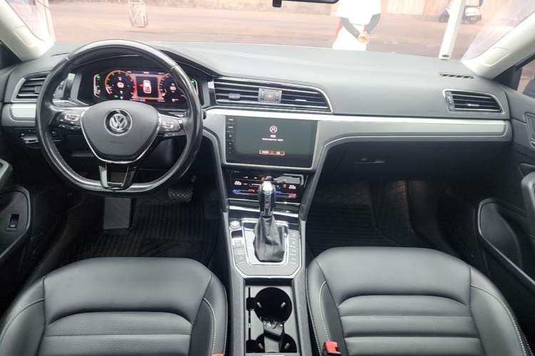 Used Volkswagen Lamando 2021 280TSI DSG Comfort Edition Center Console