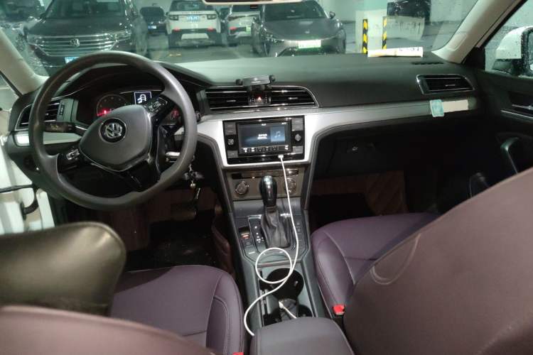 Used Volkswagen Lamando 2021 230TSI DSG Fashion Edition Center Console
