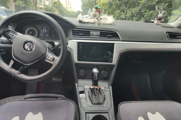 Used Volkswagen Lamando 2021 230TSI DSG Fashion Edition Center Console