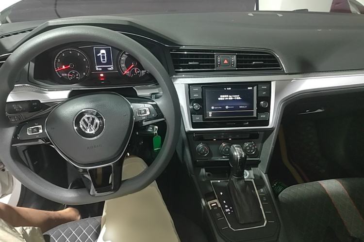 Used Volkswagen Lamando 2021 230TSI DSG Fashion Edition Center Console