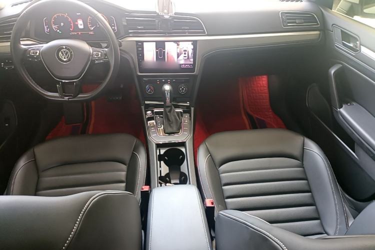 Used Volkswagen Lamando 2021 Facelift 280TSI DSG Comfort Edition (Manual Air Conditioning) Center Console