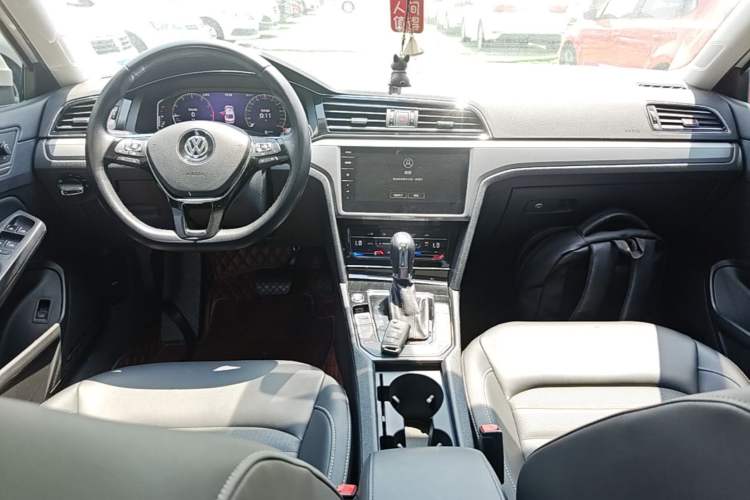Used Volkswagen Lamando 2021 280TSI DSG Comfort Edition Center Console
