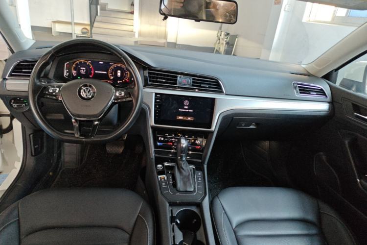 Used Volkswagen Lamando 2021 280TSI DSG Comfort Edition Center Console