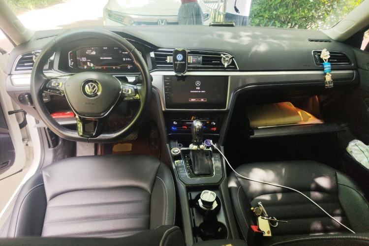 Used Volkswagen Lamando 2021 280TSI DSG Comfort Edition Center Console