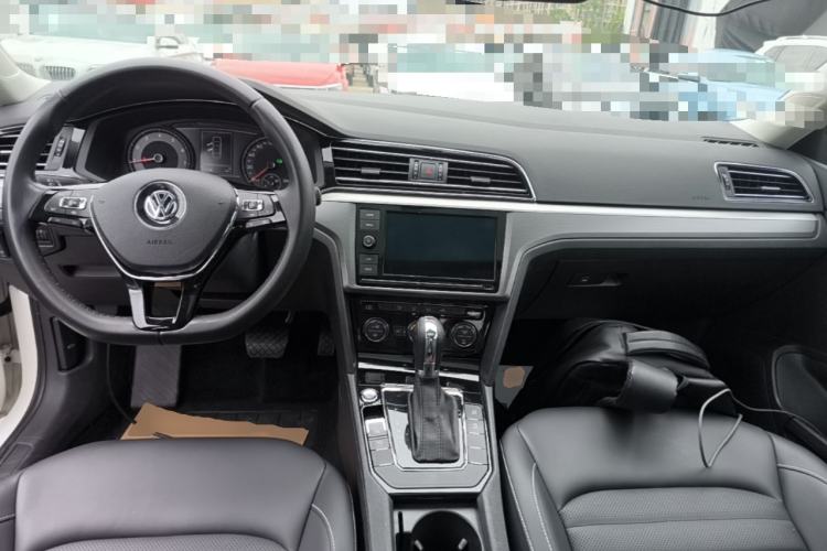 Used Volkswagen Lamando 2021 280TSI DSG Comfort Edition Center Console