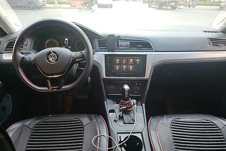 Used Volkswagen Lamando 2021 230TSI DSG Fashion Edition Center Console