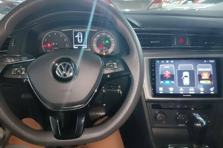 Used Volkswagen Lamando 2021 230TSI DSG Fashion Edition Center Console