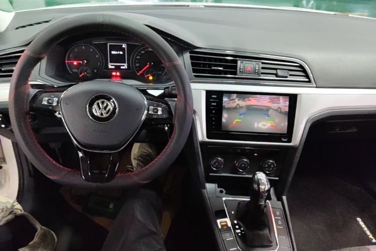 Used Volkswagen Lamando 2021 230TSI DSG Fashion Edition Center Console